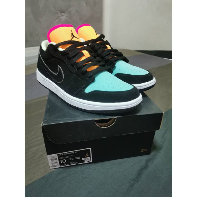 AIR​ JORDAN​ 1​ LOW​ SE