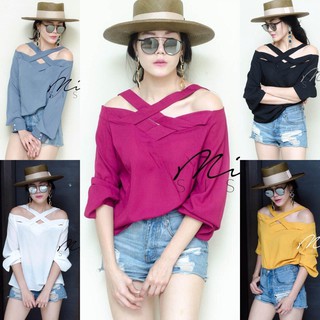 Mirror เสื้อปาดไหล่ทรงเก๋สวยแซ่บ ดีเทลช่วงอกสานไขว้กากบาท คือสวย..ต้องมี  เนื้อผ้าใส่สบายไม่ร้อน เสื้อผ้าแฟชั่นผู้หญิง