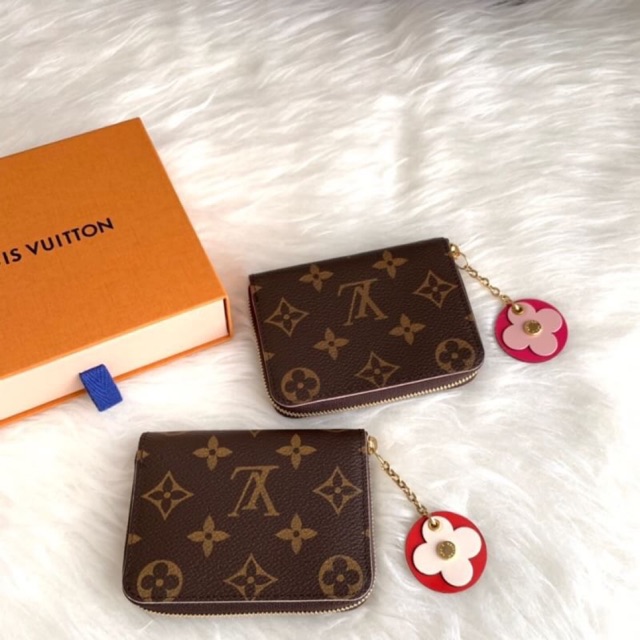 LV ZIPPY COIN PURSE limited dc19