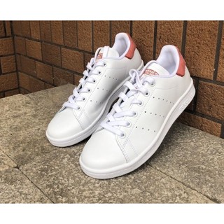 stan smith หนังสีชมพู ของแท้