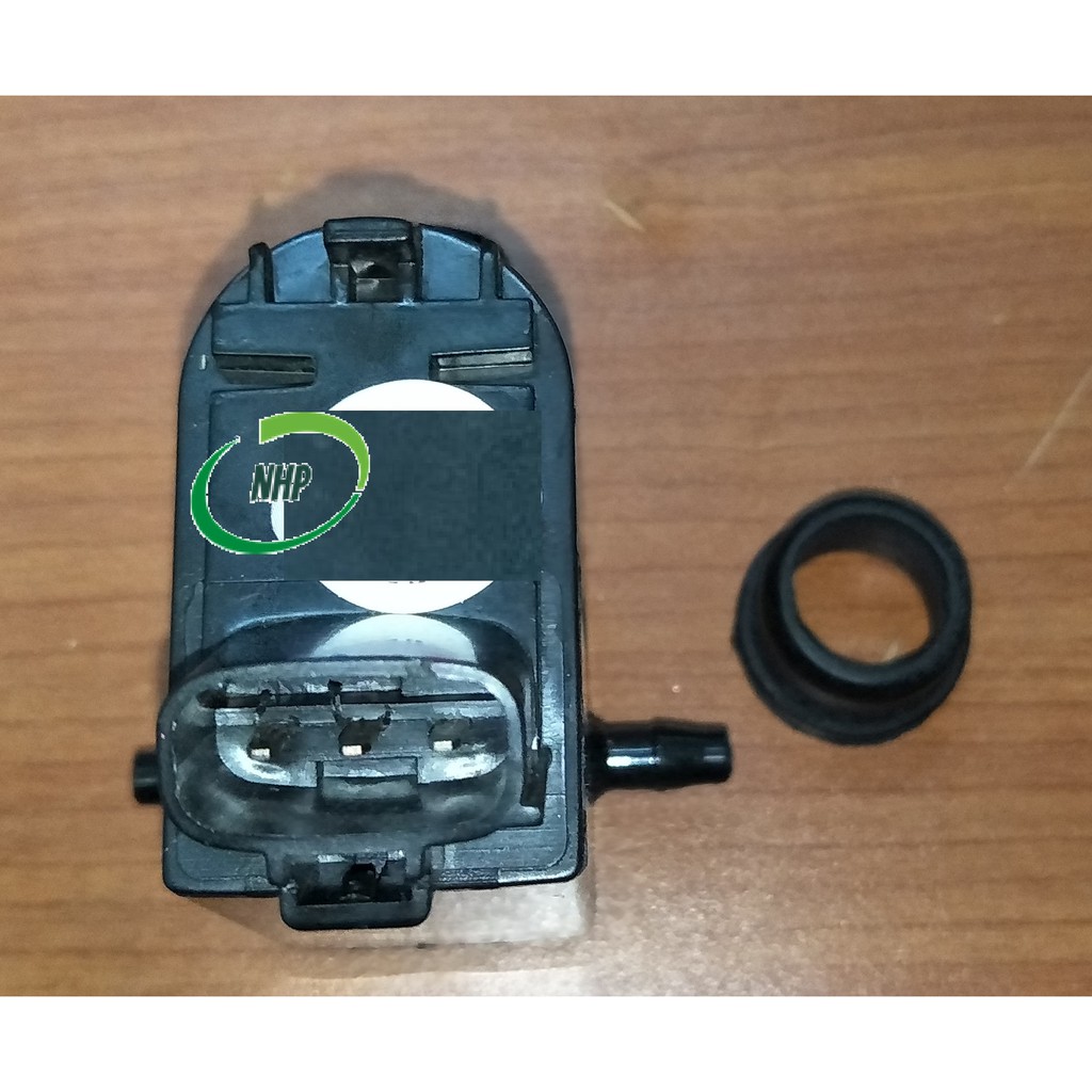 มอเตอร์ถังปัดน้ําฝน Toyota Harrier MCU15, ACU30