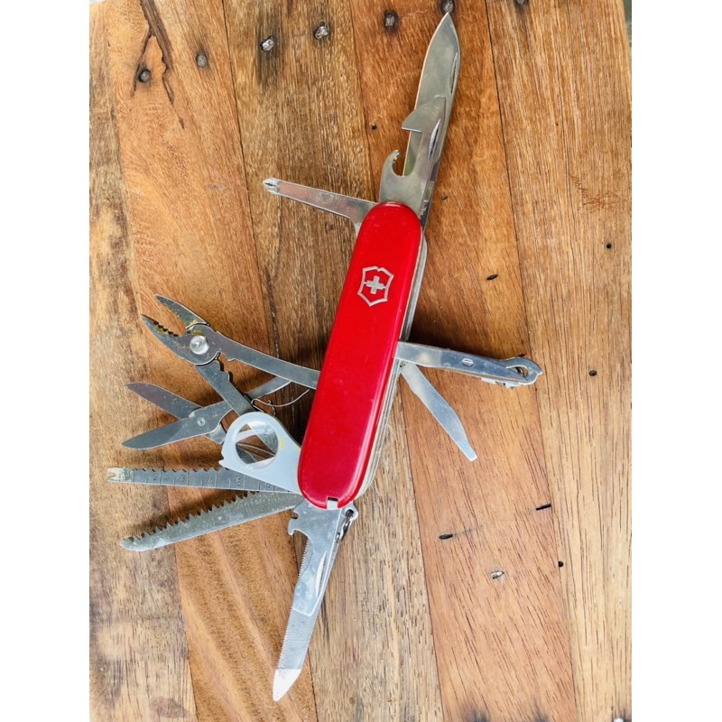 มีดพับอเนกประสงค์ Victorinox รุ่น SwissChamp 33ฟังก์ชั่น Made in Switzerland มือสองของแท้💯