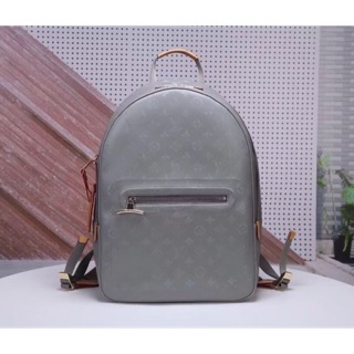 Louis Vuitton back pack  Grad Hi-end  Size 26CM