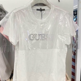 Guess เสื้อยืดลําลอง แขนสั้น คอกลม พิมพ์ลายโลโก้ตัวอักษร ไล่โทนสี สําหรับสตรี