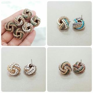 ต่างหู hand made งานเกาหลีนะคะ ใส่ง่ายวันสบายๆ