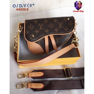 กระเป๋า Lv Saddle Monogram (9 นิ้ว)