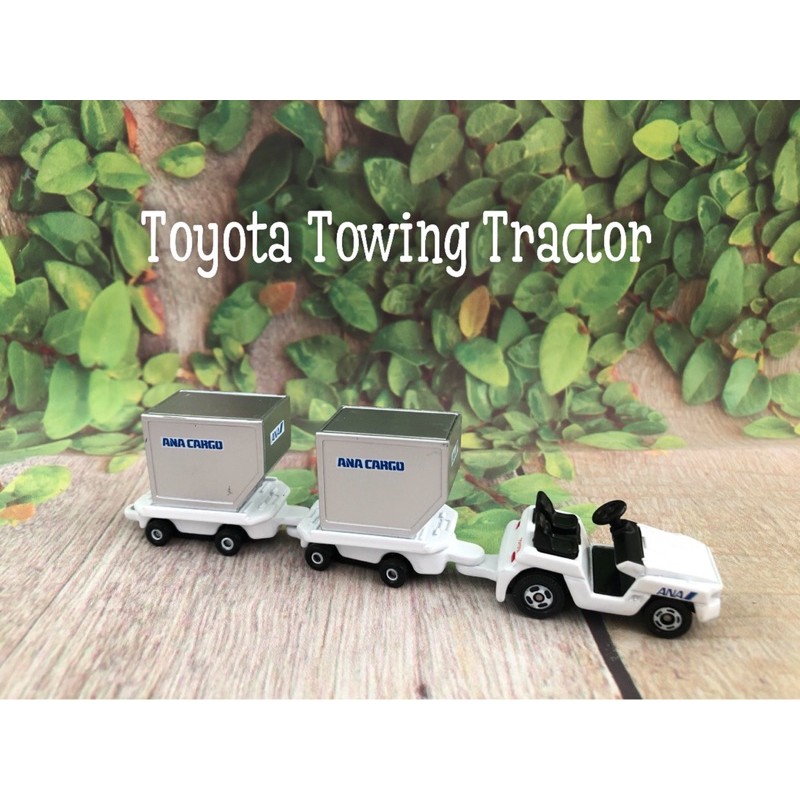 Tomica Toyota Towing Tractor ANA Cargo รถลากของในสนามบิน