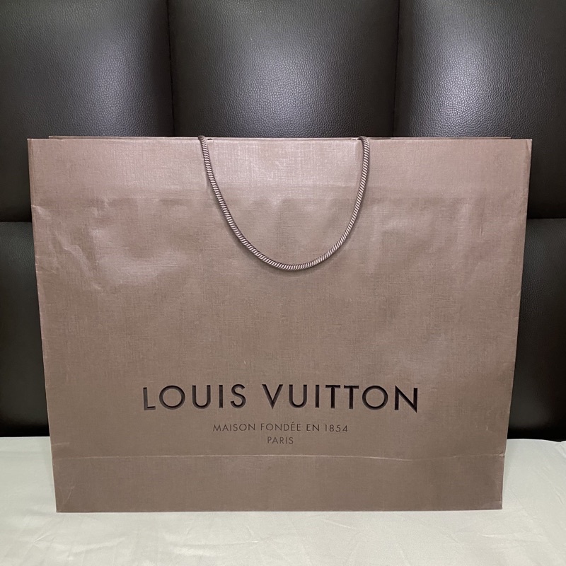 ถุงกระดาษ Louis Vuitton ของแท้