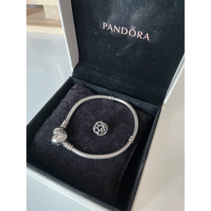 上品な PANDORA パンドラ フラワー モチーフ BOX 付き www