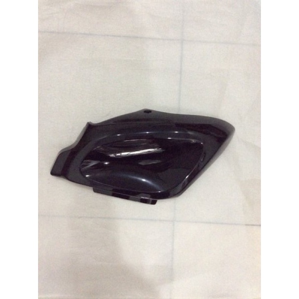 Suzuki GSX R 150 ซ้าย LH ฝาครอบถัง สีดําเงา