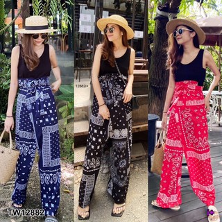 🏕ชุดเที่ยว ไปเหนือ Set 3 ชิ้น เสื้อกล้ามสีดำ เนื้อผ้าเรยอน กับกางเกงขายาวผูกเอว ใส่สบายสุดๆ มาพร้อมผ้าคลุม เนื้อผ้า100D