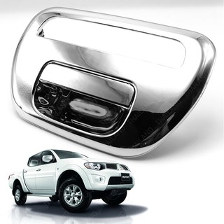 มือเปิดกะบะท้าย มือเปิดท้าย รุ่นมีไฟเบรค สีโครเมี่ยม สำหรับ Mitsubishi Triton ปี 2006-2013