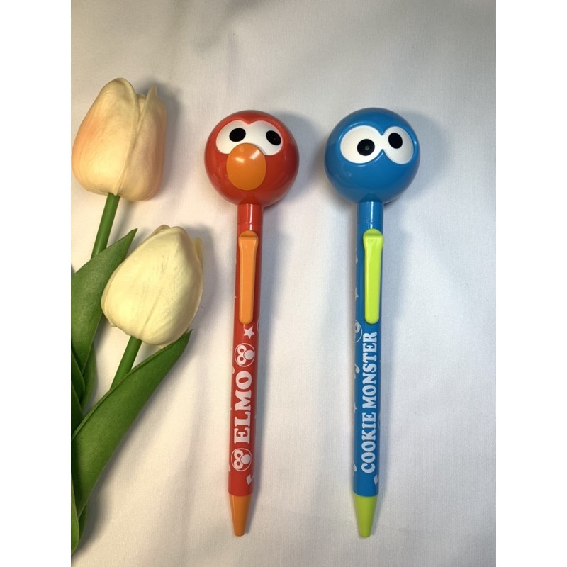 ✨สินค้ามือหนึ่ง✨ ปากกาดำ Elmo/Cookie monster ตาดุ๊กดิ๊ก~ (Universal studio japan🇯🇵)