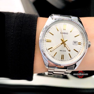 หน้าปัดหยักร่องสไตล์Rolex นาฬิกาข้อมือผู้ชายแท้ Casioแท้ หน้าปัดสีขาวตัดเข็มสีทอง คาสิโอลดราคา สแตนเลสสีเงิน มีใบประกัน