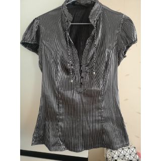 เสื้อสีเงินเมทาลิค Zara Basic size M สวยมากกก