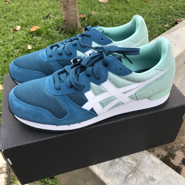 รองเท้า onitsuka size 43.5