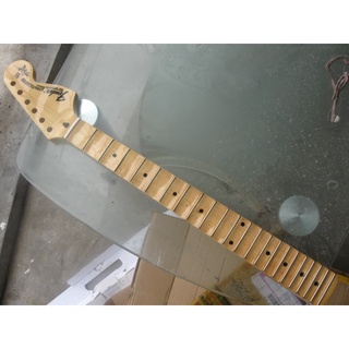 American Fender Stratocaster Scalloped Maple คอกีตาร์ไฟฟ้า ST ขายดี