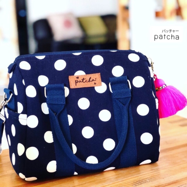CODE: NEWBLY (ส่วนลด 100 บาท) กระเป๋าถือ-สะพายไหล่ ทรงหมอน มีหลายลาย (พร้อมส่ง) Patcha