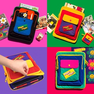 ( พร้อมส่ง ) Wiggle Wiggle Pocket iPad Pouch 11" กระเป๋าใส่ไอแพด