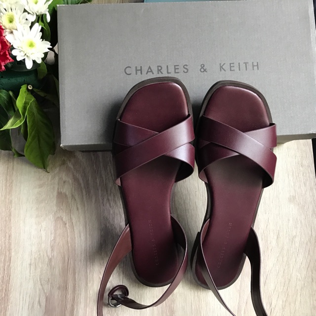 รองเท้า CHALES & KEITH