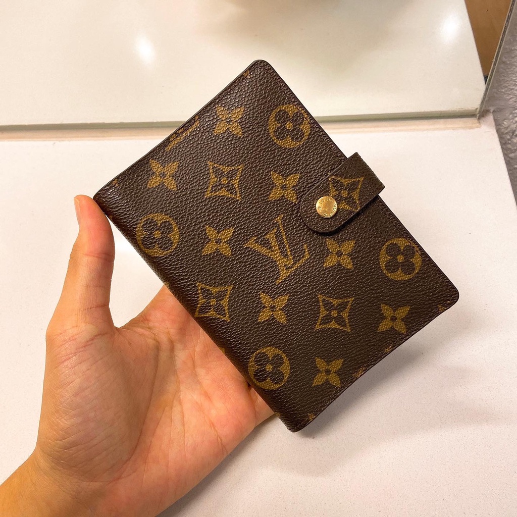 LV Agenda pm  มือสองของแท้💯ค่ะ (รบกวนทั่กแชทก่อนสั่งค่ะ)