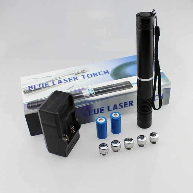 ไฟฉายเลเซอร์สีฟ้าที่มีประสิทธิภาพ 450NM Burning Lazer Pointer Pen Lit Match บอลลูน