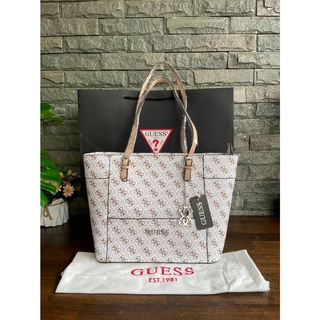 กระเป๋าสะพายไหล่ ใบใหญ่ GUESS WOMEN LARGE TOTE BAG