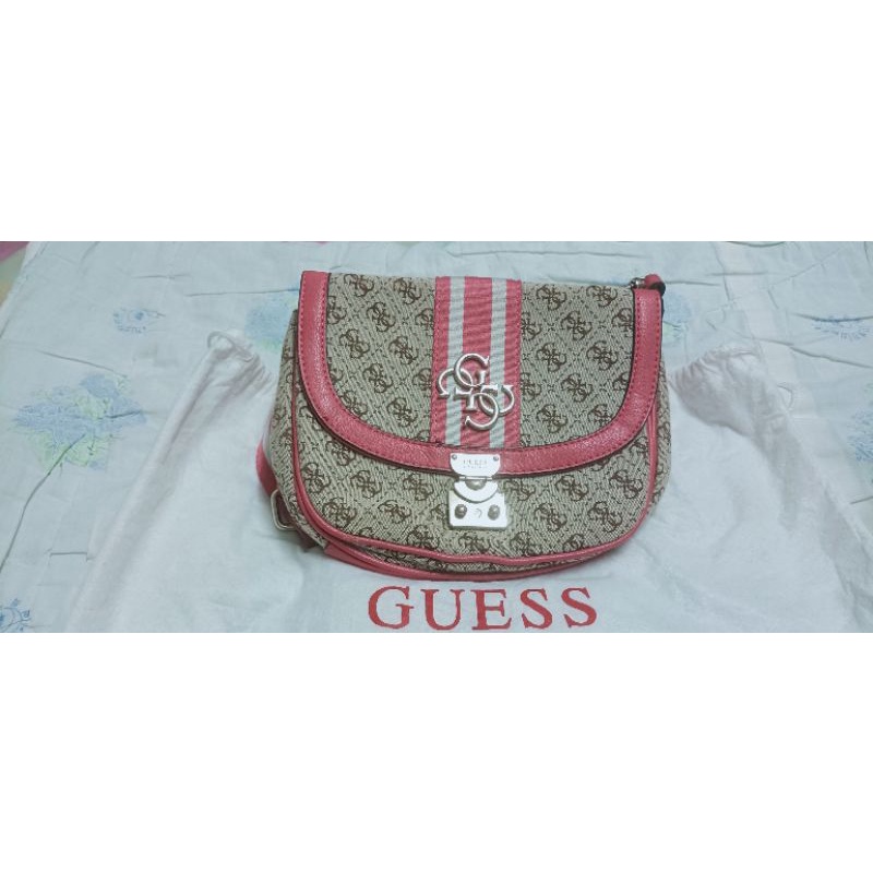 กระเป๋าสะพายข้าง GUESS แท้ (มือสอง)