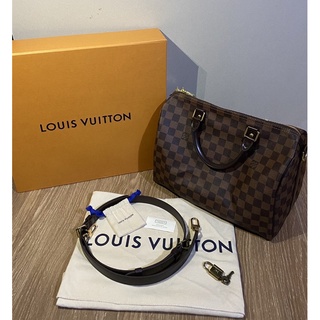 พร้อมส่ง กระเป๋าLouis Vuitton ใหม่สภาพ100 หายาก เหมือนเพิ่งออกshop SPEEDY BANDOULIÈRE 30 หนังแข็งมาก เก็บอย่างเดียว