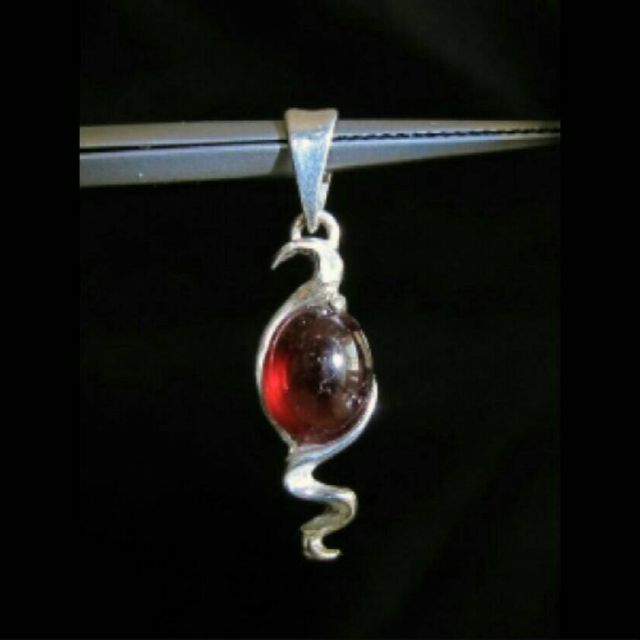 จี้เงินแท้ 925 ฝังพลอยโกเมนแท้ (GARNET STONE)