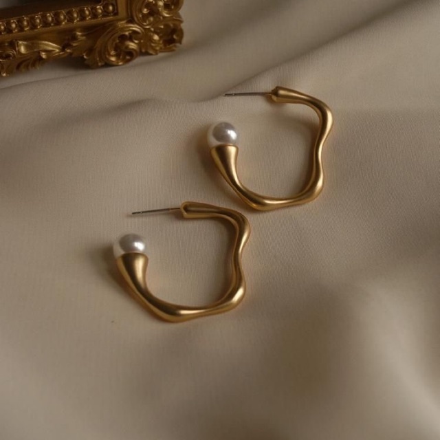 ต่างหู 17 บาท / สินค้าเฉพาะในไลฟ์