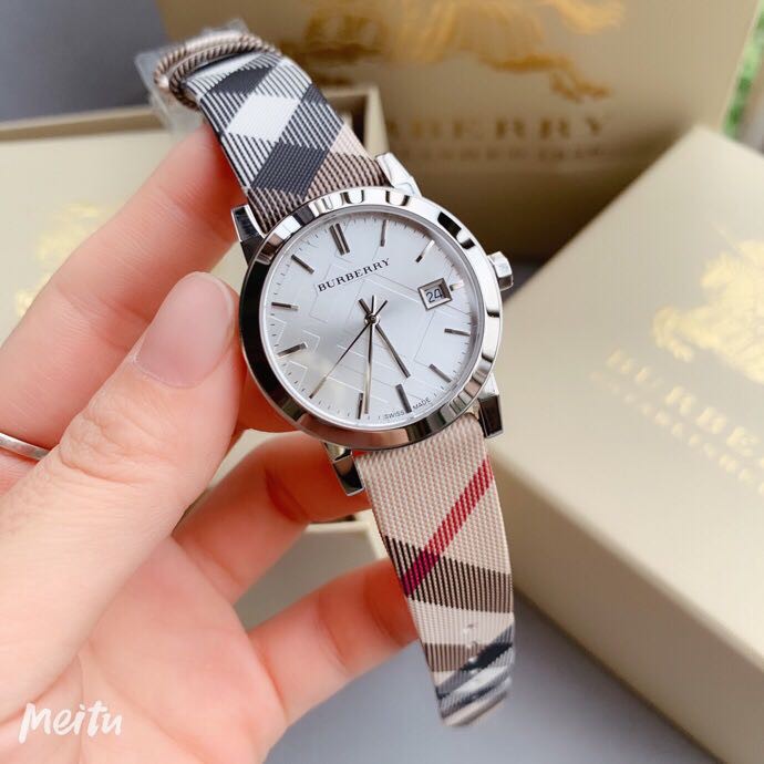 Burberry Women's BU9113 Large Check Nova Check Strap Watch BU9022 BU9212
