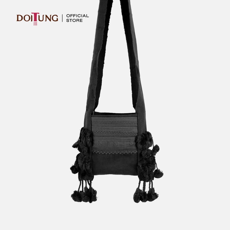 DoiTung Bag - Black กระเป๋าผ้า ย่าม ปอมๆ ชาวเขา ดอยตุง