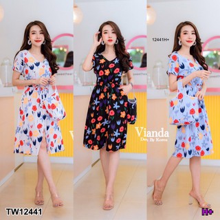 CS12441  เดรสคอวี ผ่าหน้า+การเป๋า ลายดอก