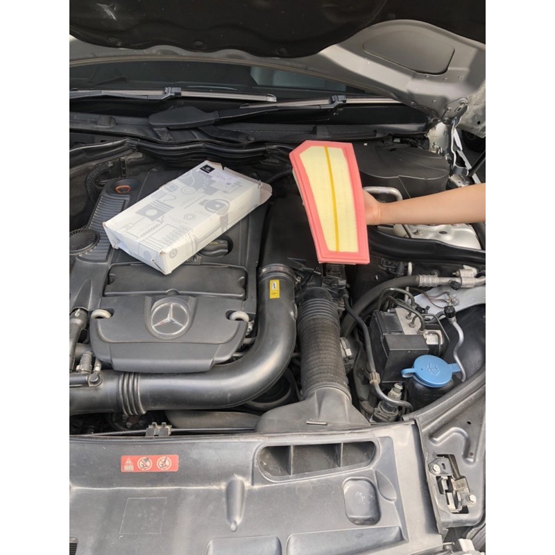 กรองอากาศเครื่องยนต์ benz w204