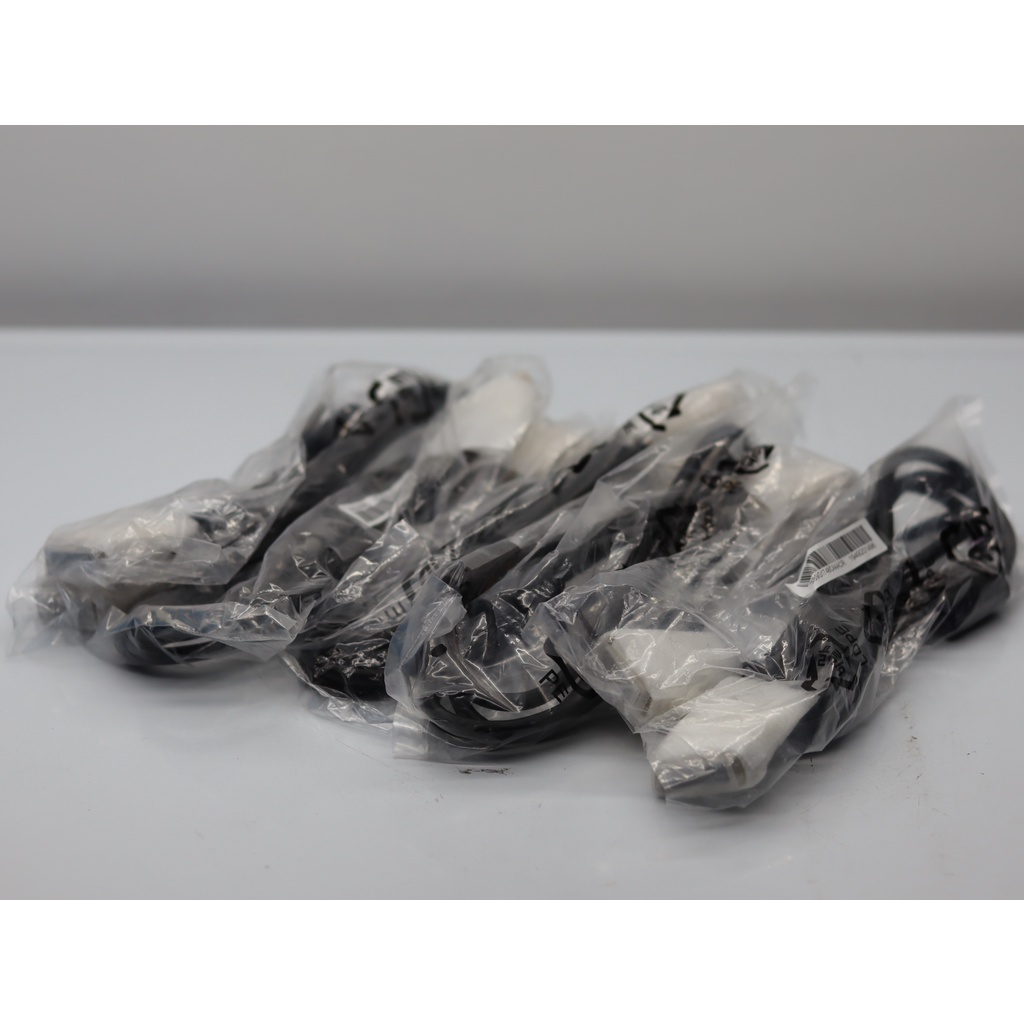 สาย DVI ยาว 1.8 เมตร  (DVI TO DVI) สายแท้ใหม่ที่มากับจอแบรนด์เนม  ให้ภาพที่คมชัด ไม่เบลอ  ไม่ลาย