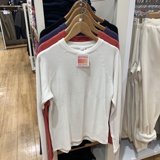 uniqlo 100% S M L XL (หญิง) เสื้อยืดแขนยาว heattech ผ้าฟลีซสำลี นุ่มสบาย ไม่หนามากแต่อบอุ่น ของแท้💯💯จากช็อป