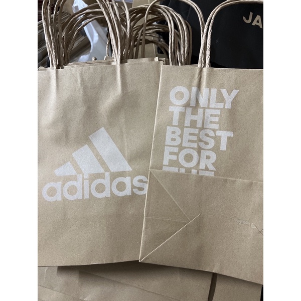 ถุงกระดาษ Adidas แท้จากชอป
