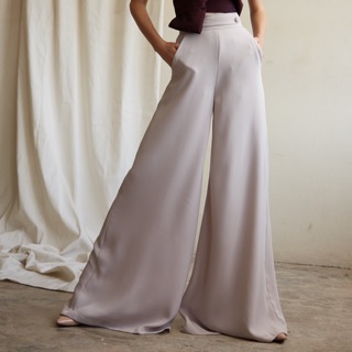 SILA Victoria Wide Leg Pants สี Light gray