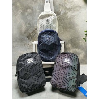 adidas 3d กระเป๋าสะพายไหล่คาดเฉียง ลายใหม่  รุ่น2 ช่องซิป  ปรับระดับสายด้านหลังได้