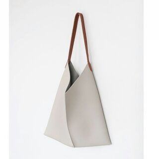 พร้อมส่ง++Grey Block Leather Tote