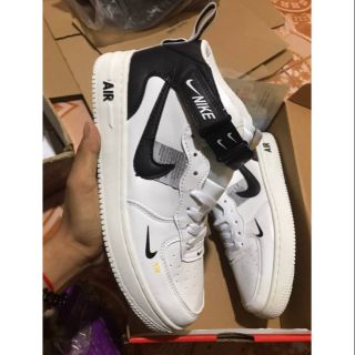 👟รองเท้า รองเท้าผ้าใบ