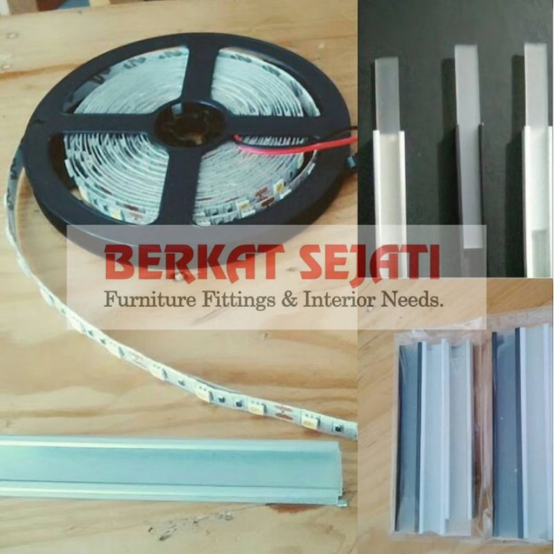 LED List Rail Home ไฟ LED Strip ฝาครอบอะคริลิคอลูมิเนียม 2.44 MTR