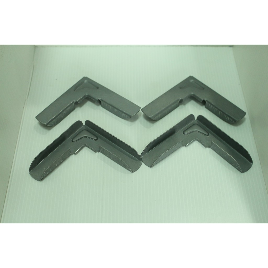 มุมประตู (สำหรับประตูมุ้งลวดอลูมิเนียม) แพ็ค  1  KG