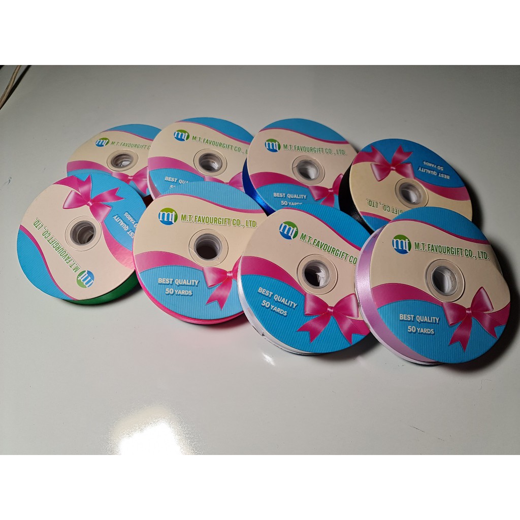 ริบบิ้นผ้าซาติน กว้าง 2 cm. ยาว 50 หลา ยี่ห้อ MT Favourgift  1 ม้วน