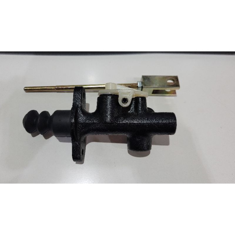 แม่ปั้มคลัทซ์บน forklift toyota 7fd15-30