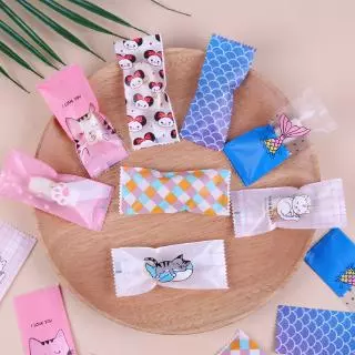 100 ชิ้น/ล็อตการ์ตูน DIY Handmade Nougat Candy ถุงบรรจุภัณฑ์นม Candy Taffy Wrapper แพคเกจอาหารกระเป๋ามินิ