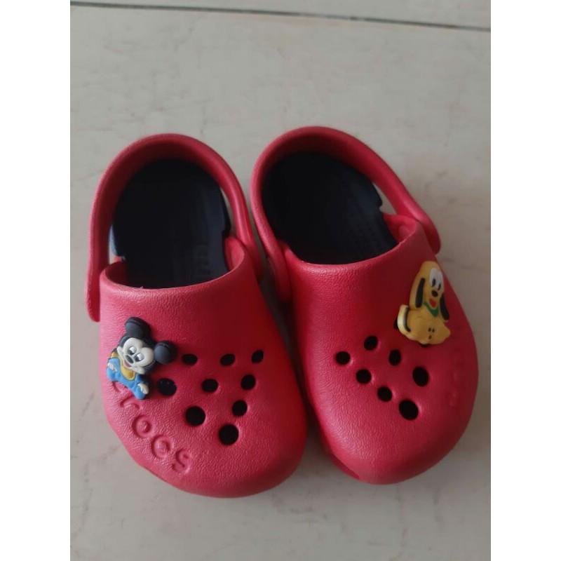 รองเท้าเด็กมือสอง Crocs
