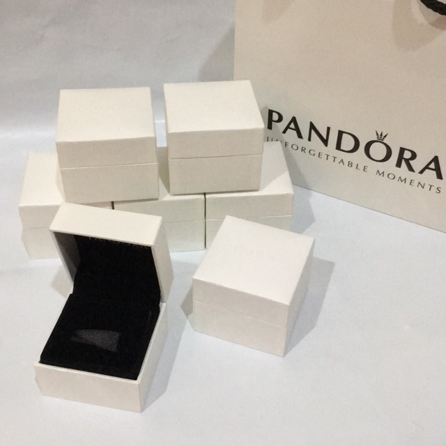 กล่อง pandora เก็บชาร์ม  (แท้)