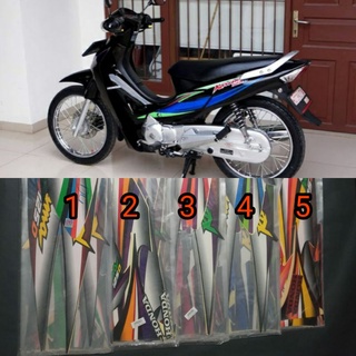 สติกเกอร์ 125d 2003 สําหรับติดตกแต่งรถยนต์ honda karisma